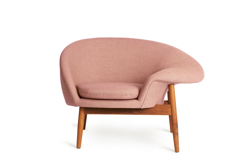 Fried Egg Lounge Chair - Warm Nordic - Chairs - Barnum 09/Smoked Oak - Left - Facing - HORNE