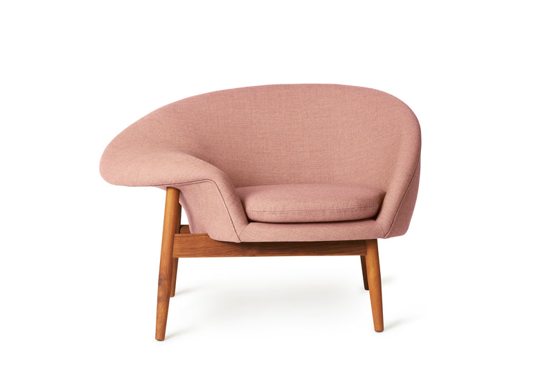 Fried Egg Lounge Chair - Warm Nordic - Chairs - Barnum 09/Smoked Oak - Left - Facing - HORNE