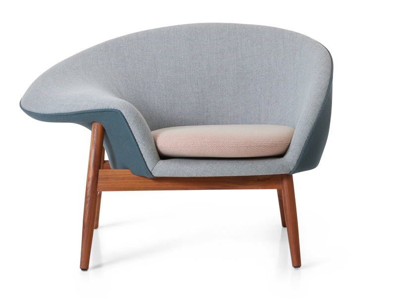 Fried Egg Lounge Chair - Warm Nordic - Chairs - Barnum 09/Smoked Oak - Left - Facing - HORNE