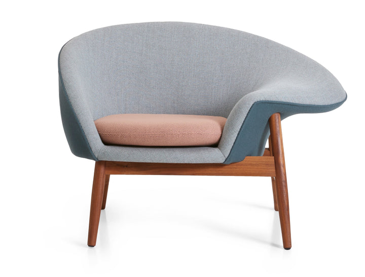 Fried Egg Lounge Chair - Warm Nordic - Chairs - Hero 991/Rewool 828/Merit 035 - Right - Facing - HORNE