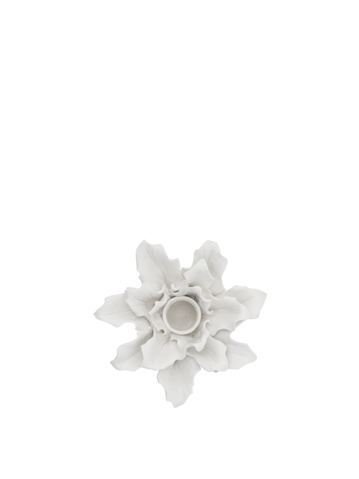 Holly Leaf Candle Holder - Off-white alternate view - Ferm Living