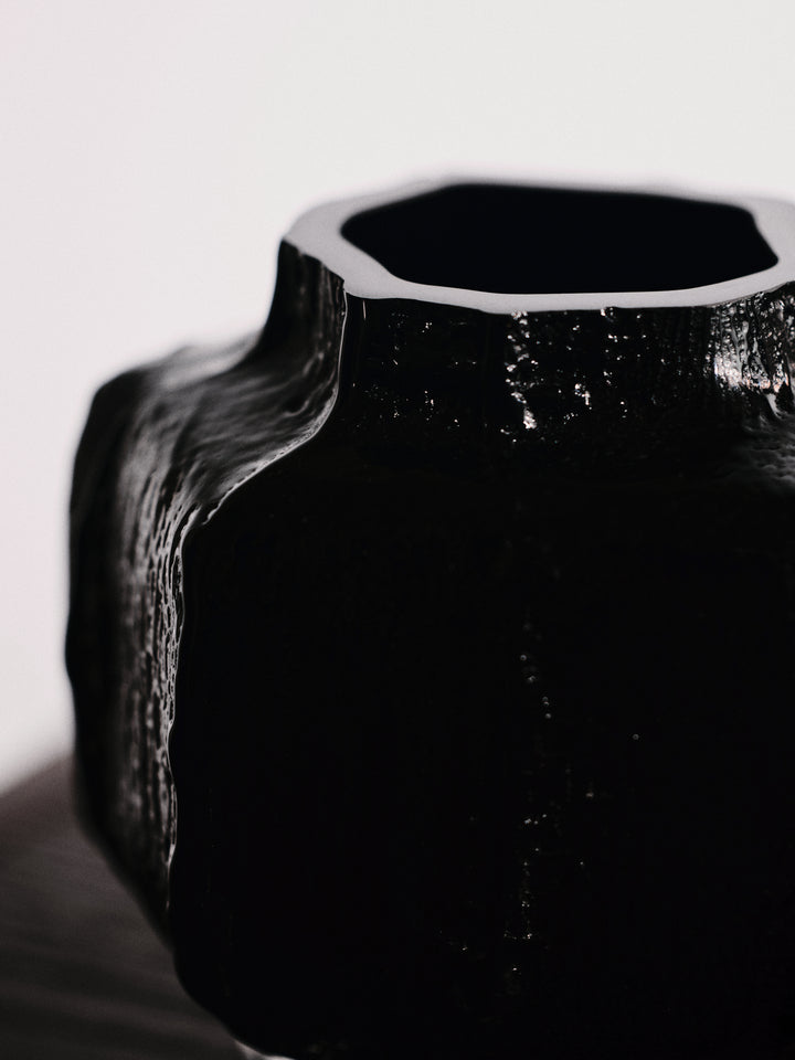 Mokuri Vase styled in a contemporary interior - Ferm Living 2