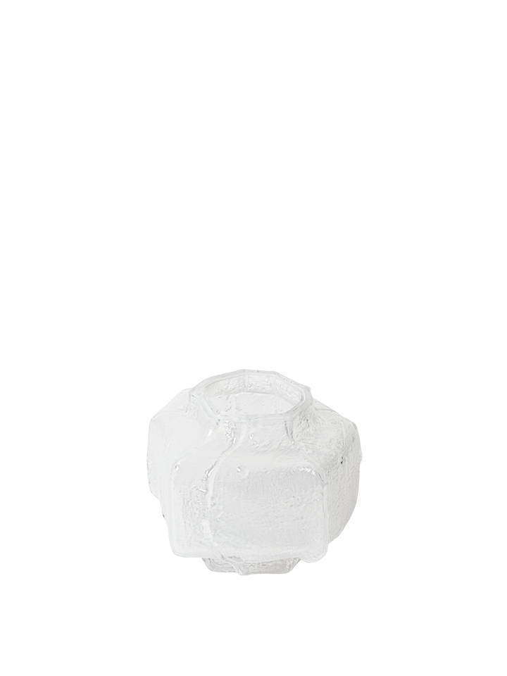 Mokuri Vase - H15 / White alternate view - Ferm Living