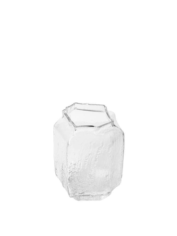 Mokuri Vase - H25 / Clear alternate view - Ferm Living