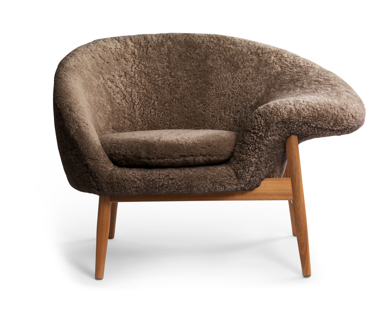 Fried Egg Lounge Chair - Warm Nordic - Chairs - Barnum 09/Smoked Oak - Left - Facing - HORNE