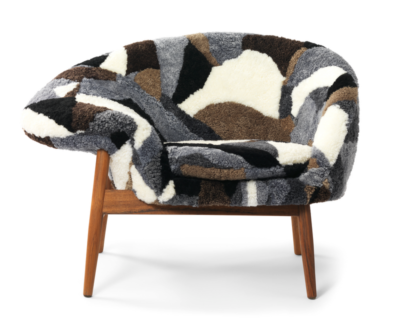 Fried Egg Lounge Chair - Warm Nordic - Chairs - Barnum 09/Smoked Oak - Left - Facing - HORNE