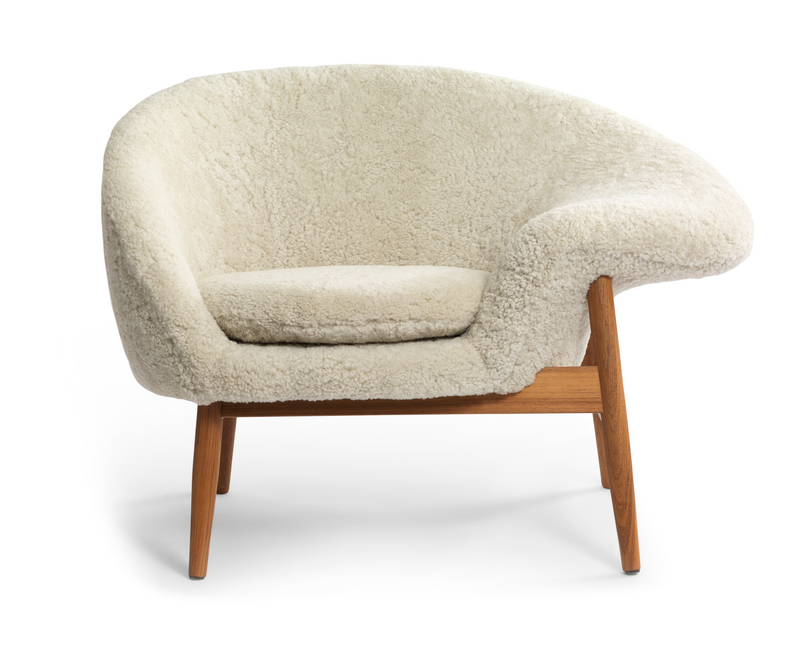 Fried Egg Lounge Chair - Warm Nordic - Chairs - Barnum 09/Smoked Oak - Left - Facing - HORNE