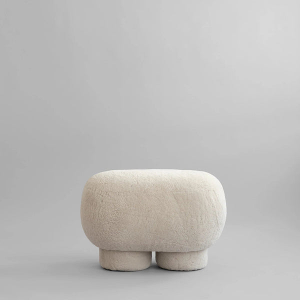 Big Foot Bench - 101 Copenhagen Stools + Benches + Ottomans - Sandshell (Sheepskin) - Petit - HORNE