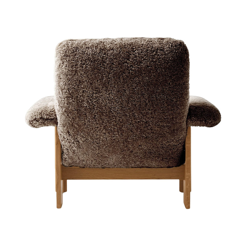 Brasilia Lounge Chair - Sheepskin - Audo Copenhagen - Chairs - Sahara - Natural Oak - HORNE