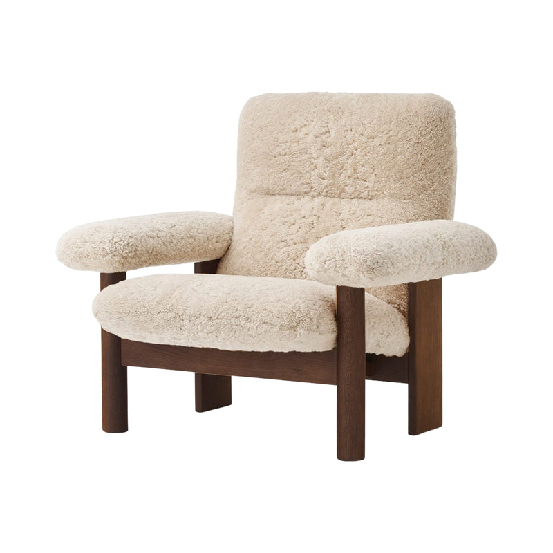 Brasilia Lounge Chair - Sheepskin - Audo Copenhagen - Chairs - Sahara - Natural Oak - HORNE