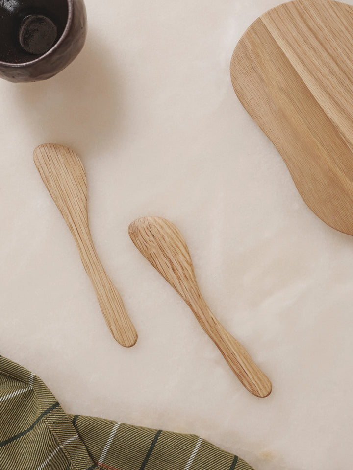 Cairn Butter Knives - Set of 2 - Ferm Living - Kitchen Tools - Oak - HORNE