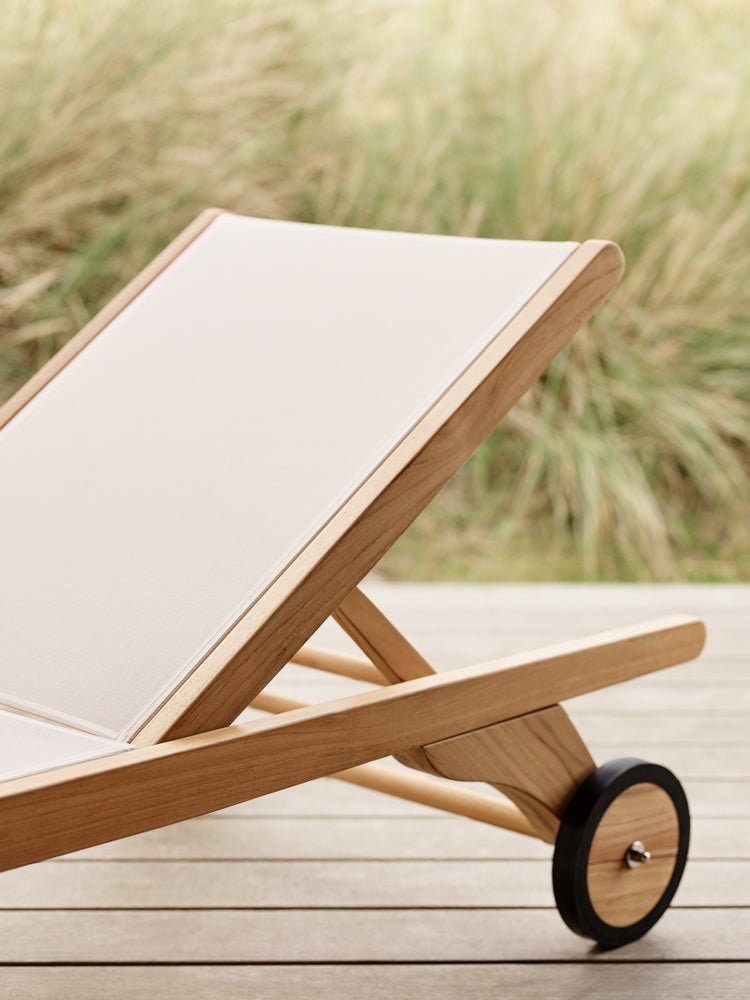 Columbus Sun Bed - Skagerak by Fritz Hansen - Outdoor Furniture - White - HORNE