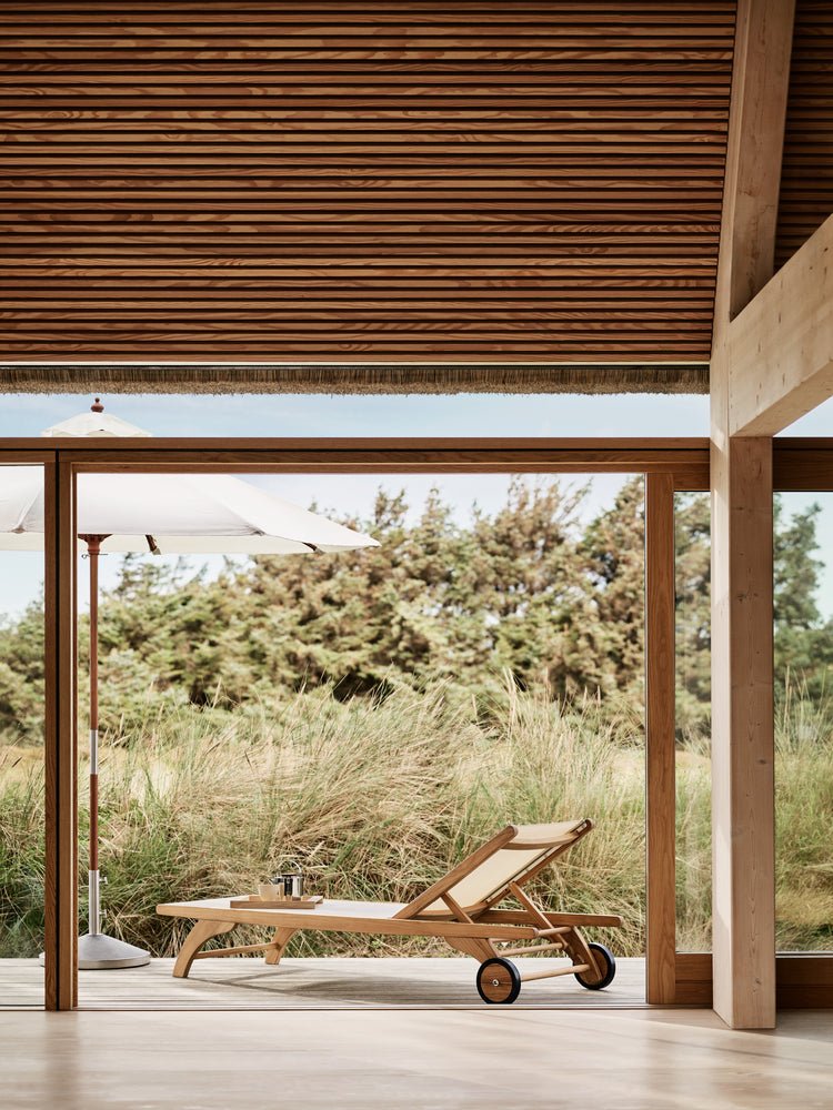 Columbus Sun Bed - Skagerak by Fritz Hansen - Outdoor Furniture - White - HORNE