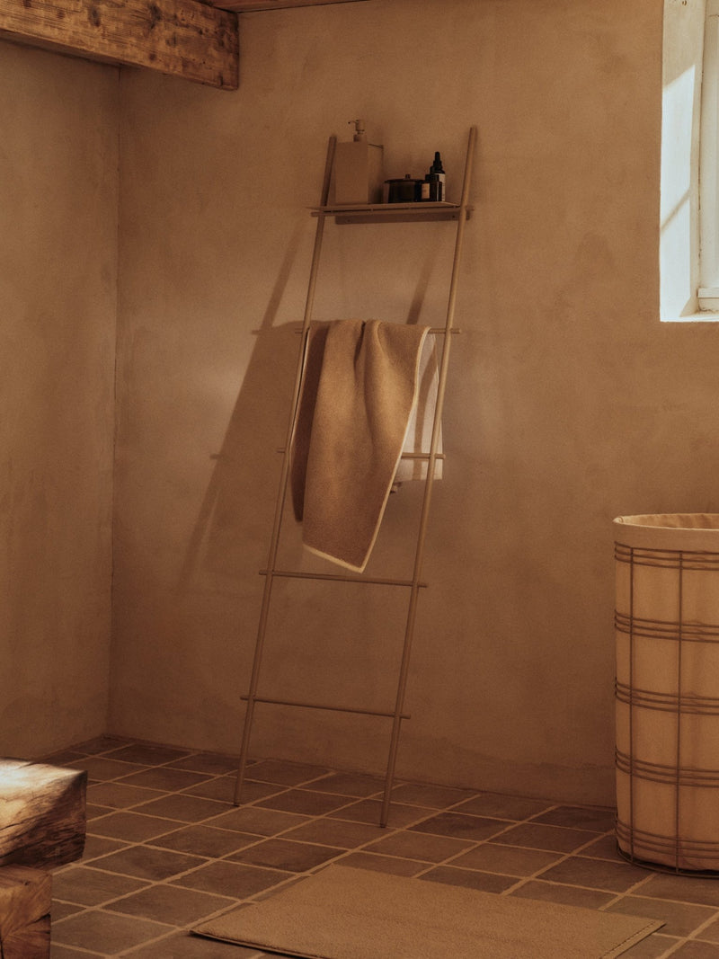 Ekko Bath Towel - Ferm Living - Olive/Cashmere - HORNE