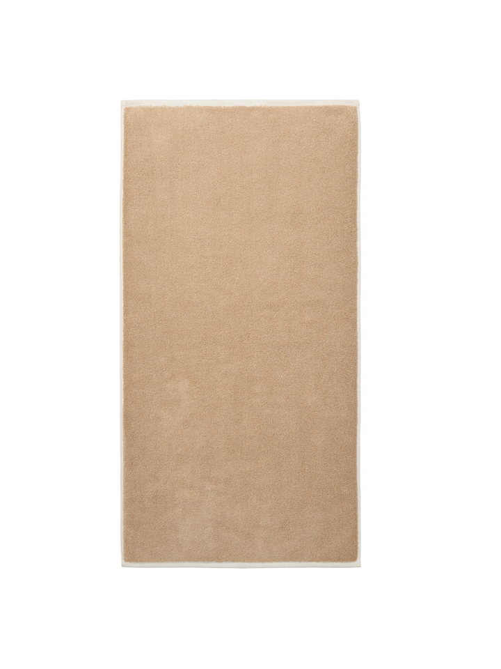 Ekko Hand Towel - Ferm Living - Cashmere/Off - white - HORNE