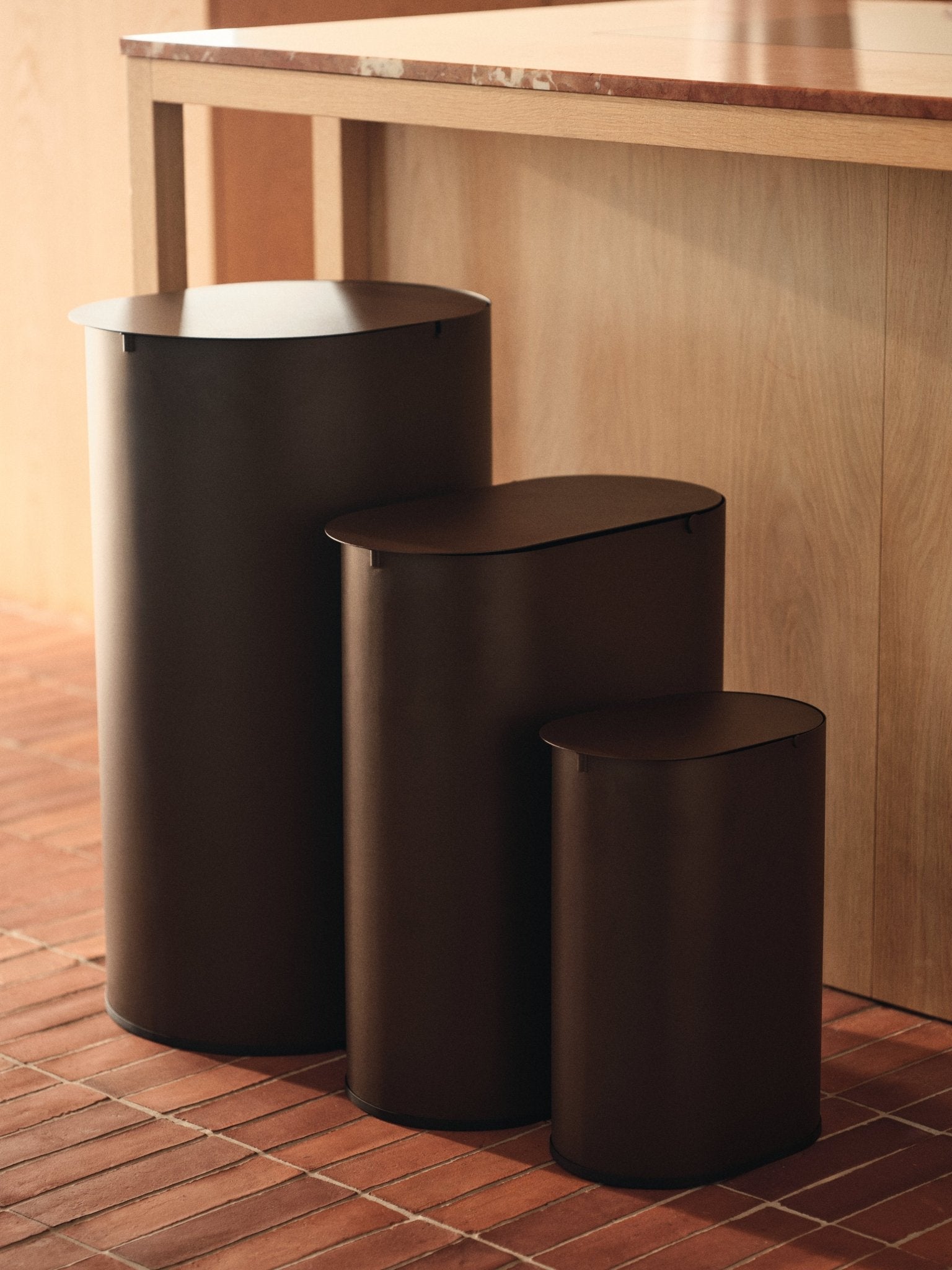 Enkel Bin - Large / Dark Chocolate - Ferm Living