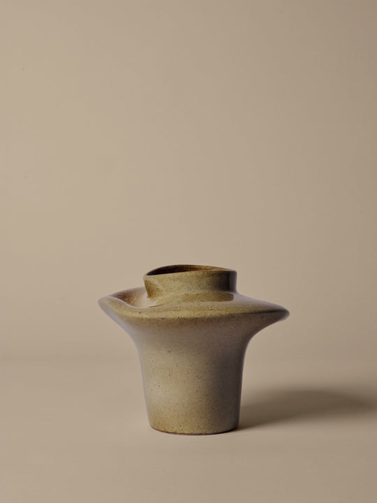 Evio Vase - H22 - Ferm Living Vases - Burnt Umber - HORNE