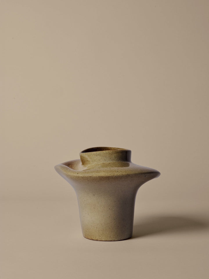 Evio Vase - H22 - Ferm Living Vases - Burnt Umber - HORNE