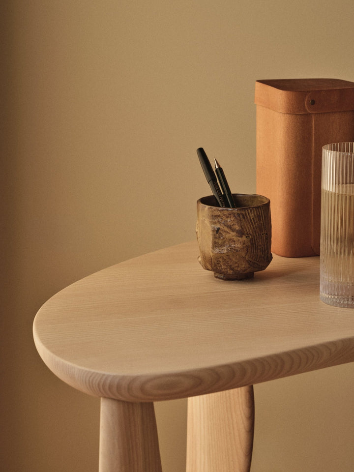 Feve Desk styled in a contemporary interior - Ferm Living 2