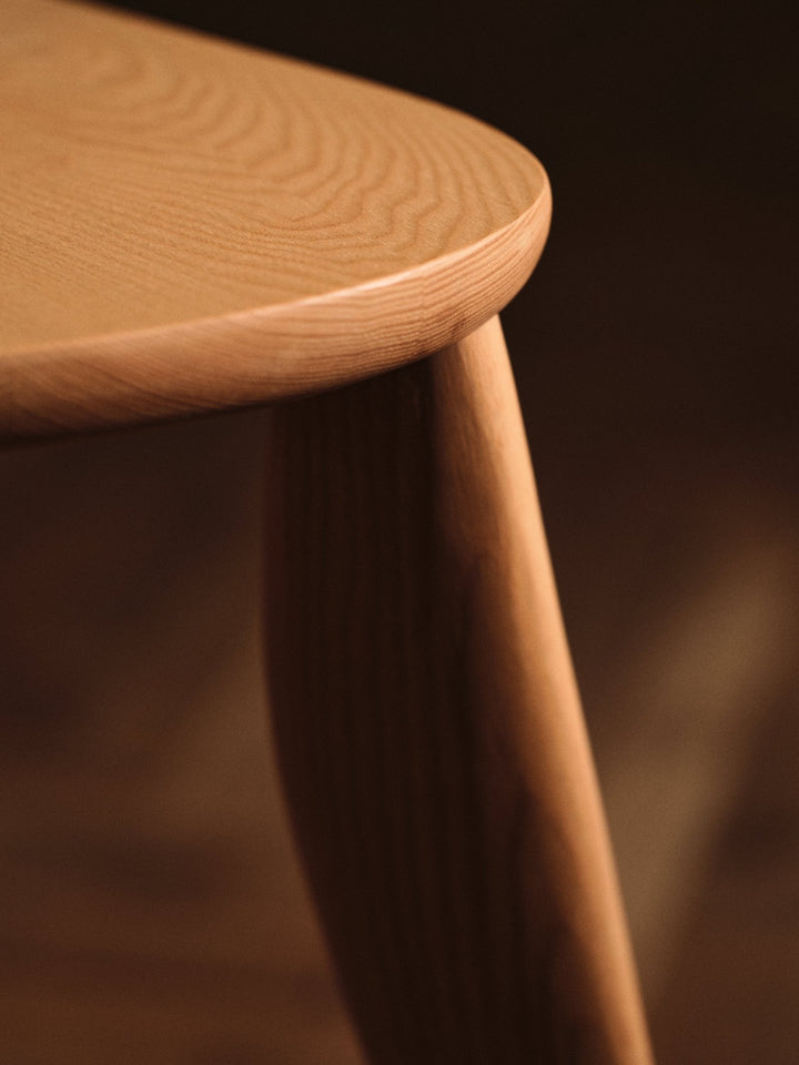 Feve Desk styled in a contemporary interior - Ferm Living 3