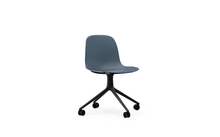 Form Chair Swivel 4W Aluminum - Normann Copenhagen Swivel Chairs - Form Chair Swivel 4W Black Alu - Blue - HORNE