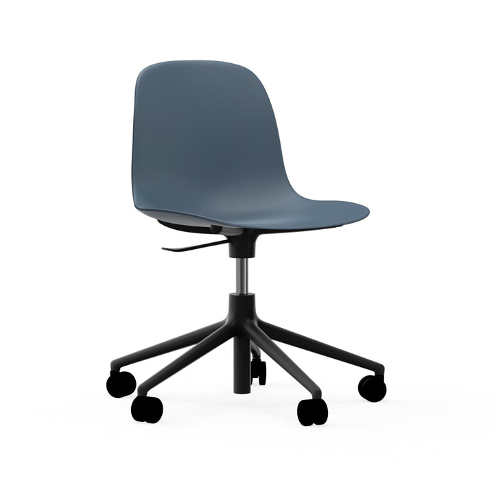 Form Chair Swivel 5W Gas Lift Aluminum - Normann Copenhagen Swivel Chairs - Form Chair Swivel 5W Gas Lift Black Alu - Blue - HORNE