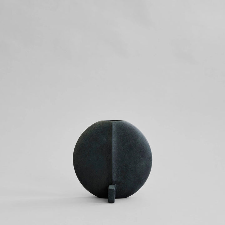 Guggenheim Vase - 101 Copenhagen Vases - Petit - Black - HORNE