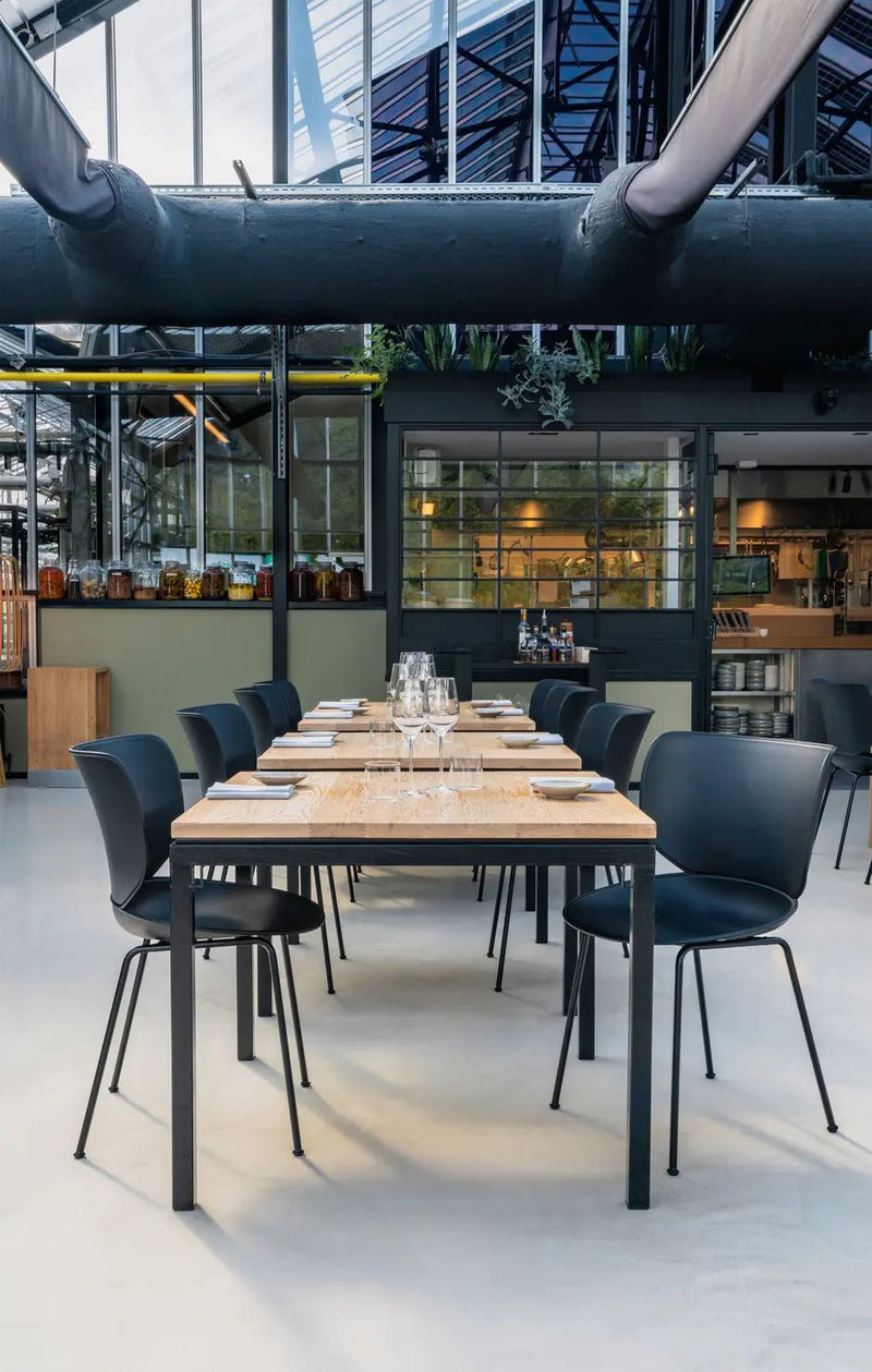 Hana Chairs Un - Upholstered Set of 4 - Moooi Chairs - Black - Black - NON - STACKABLE - HORNE