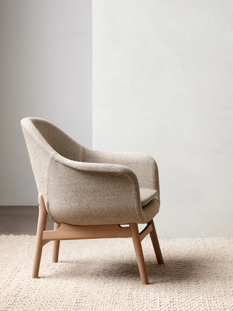 Harbour Lounge Chair - Audo Copenhagen Chairs - Natural Oak - Audo Bouclé 02 - HORNE