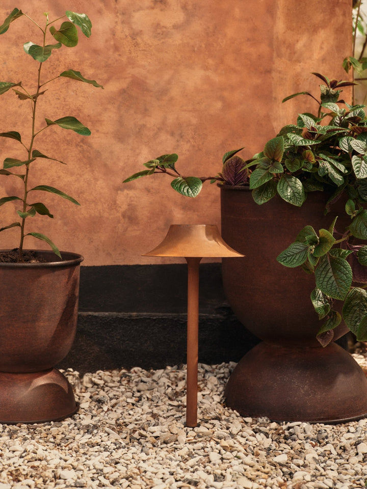 Hourglass Pot - Medium - Ferm Living Office Accessories - Rust - HORNE