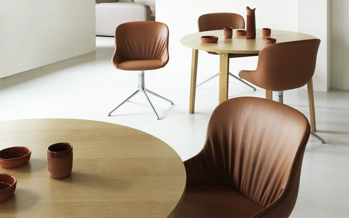 Hyg Chair Swivel 4L - Normann Copenhagen Swivel Chairs - Hyg Chair Swivel 4L Black Alu - Sand - HORNE