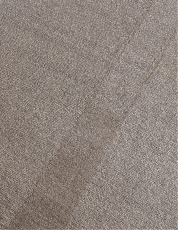 Kokoro Dawn rug in White 250 diam. (8.2' diam.)