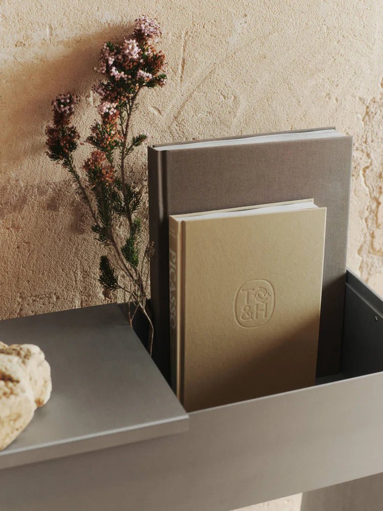 Lager Plant Box with Shelf - Ferm Living Office Accessories - HORNE