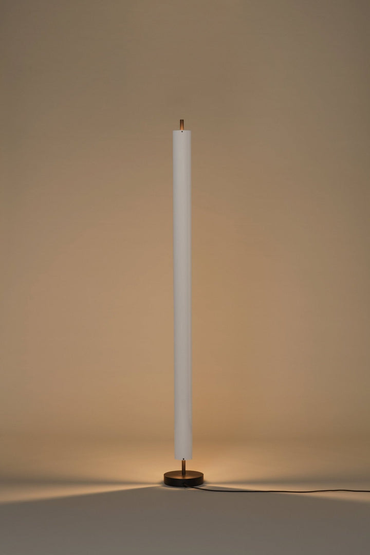 Lámina 165 Floor Lamp - Santa & Cole - Floor Lamps - HORNE