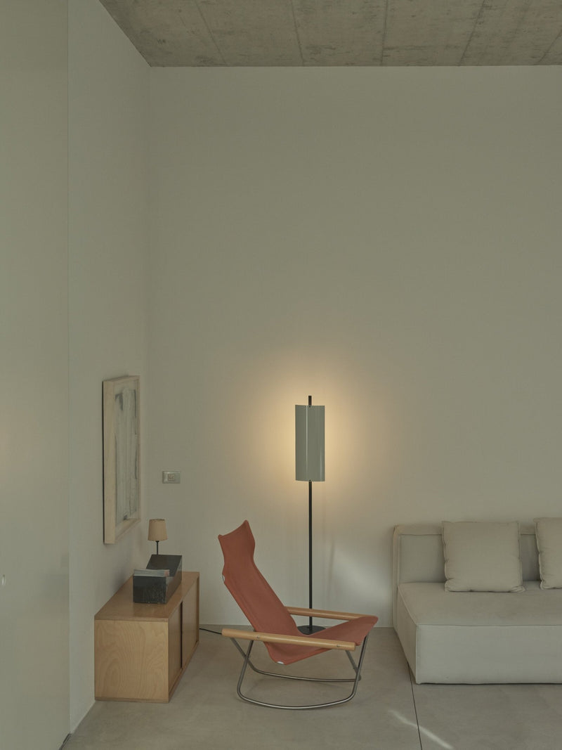 Lámina 45 Floor Lamp - Santa & Cole - Floor Lamps - HORNE