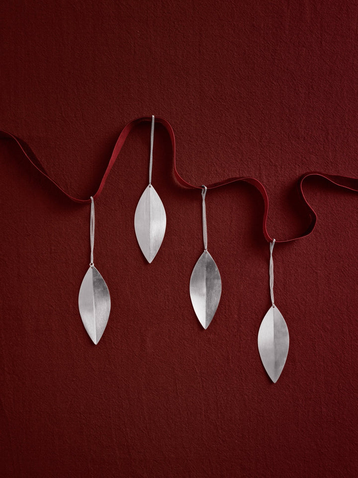 Leaf Brass Ornaments - Set of 4 styled in a contemporary interior - Ferm Living