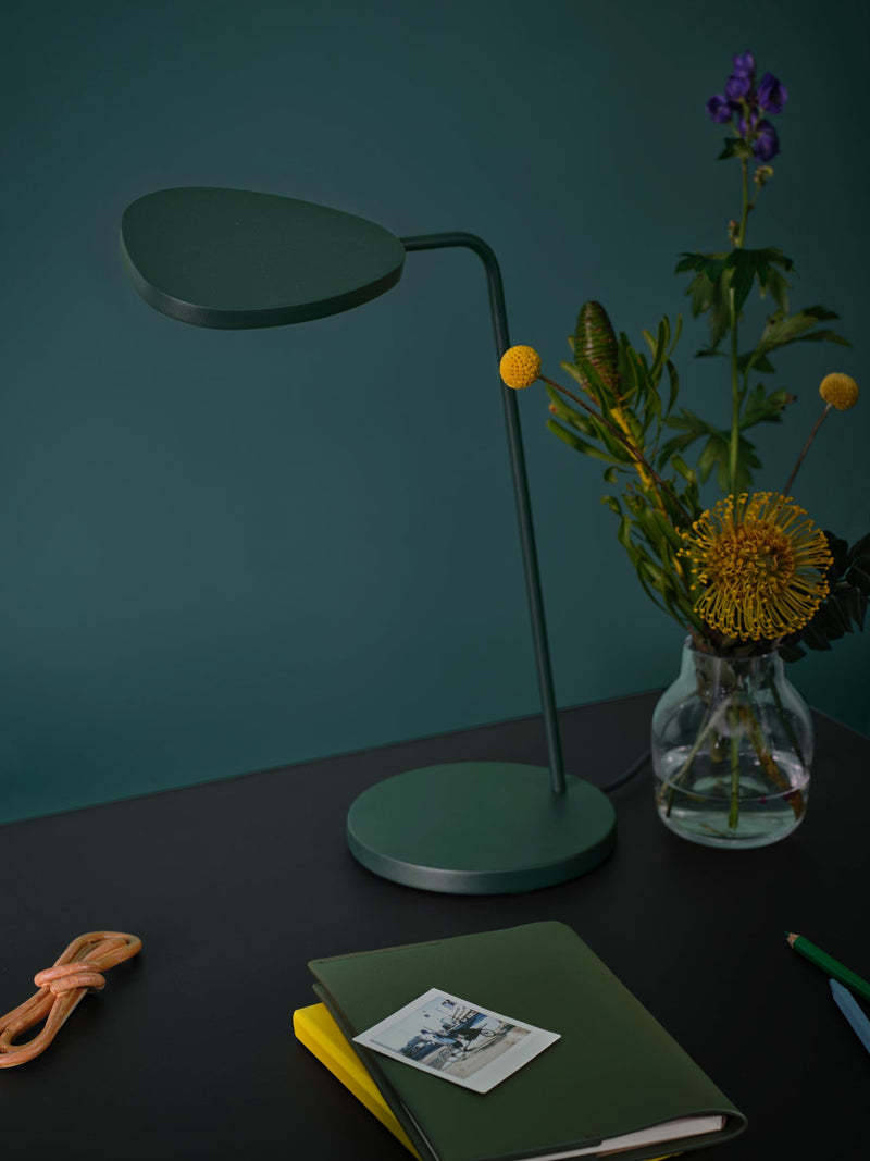 Leaf Table Lamp - Muuto - Table + Task - Grey - HORNE