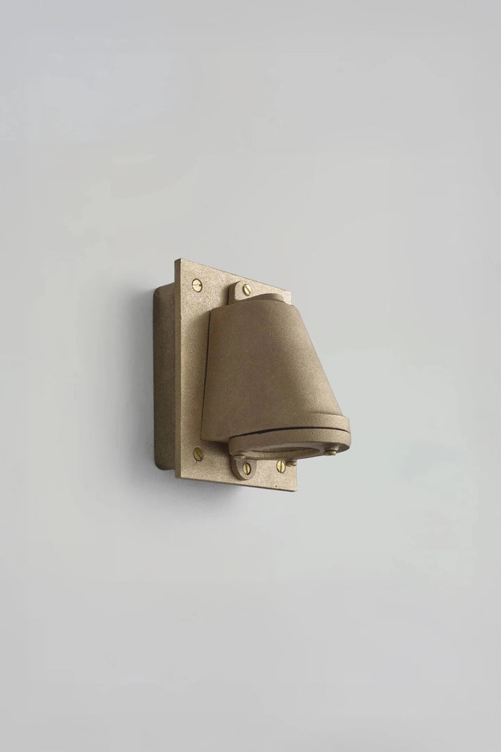 Mast Light with Back Box - Low Voltage - Davey Lighting Outdoor Lights - Sandblasted Bronze - HORNE