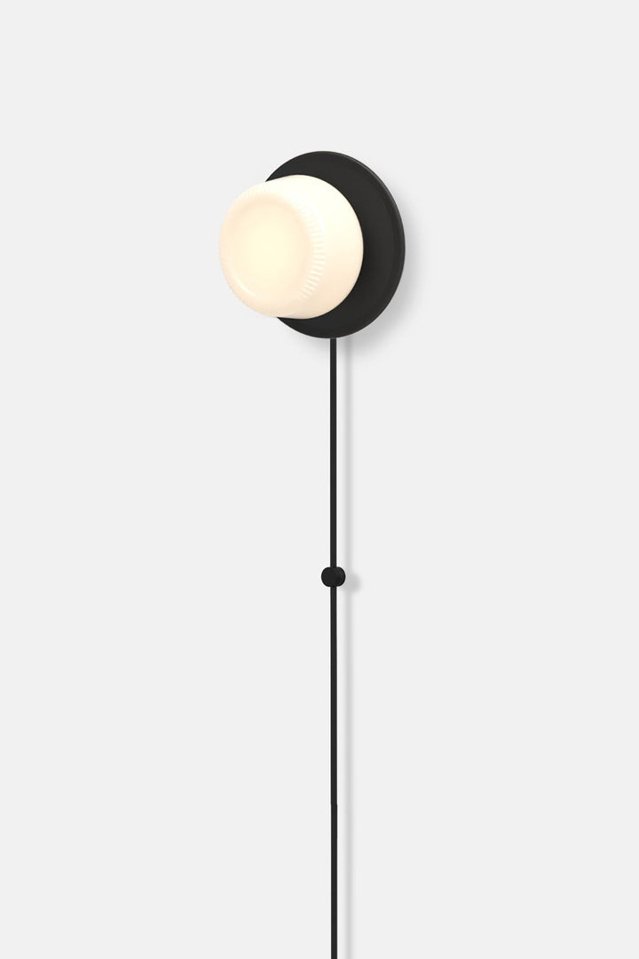 Pastille 1 Disc Corded - Ribbed - RBW Lighting - Matte Black - 2700K (warm white) - Corded Plug - in (Bottom) / 120V Input - HORNE