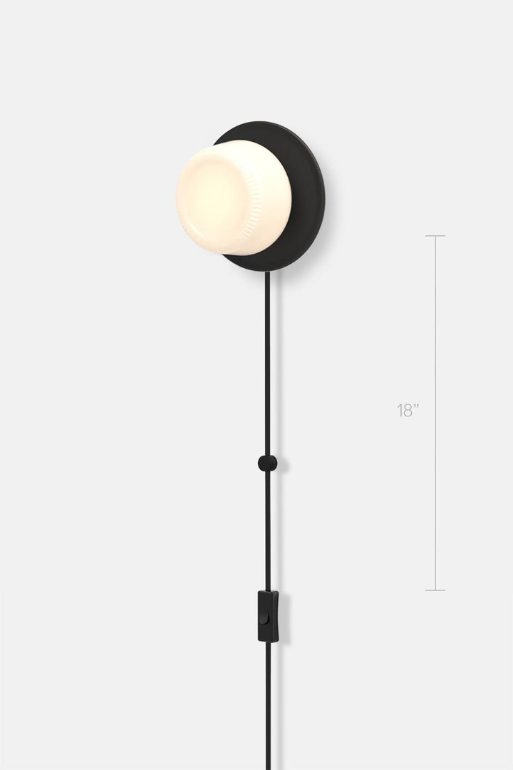 Pastille 1 Disc Corded - Ribbed - RBW Lighting - Matte Black - 2700K (warm white) - Corded Plug - in (Bottom) w. Toggle Switch / 120V Input - HORNE