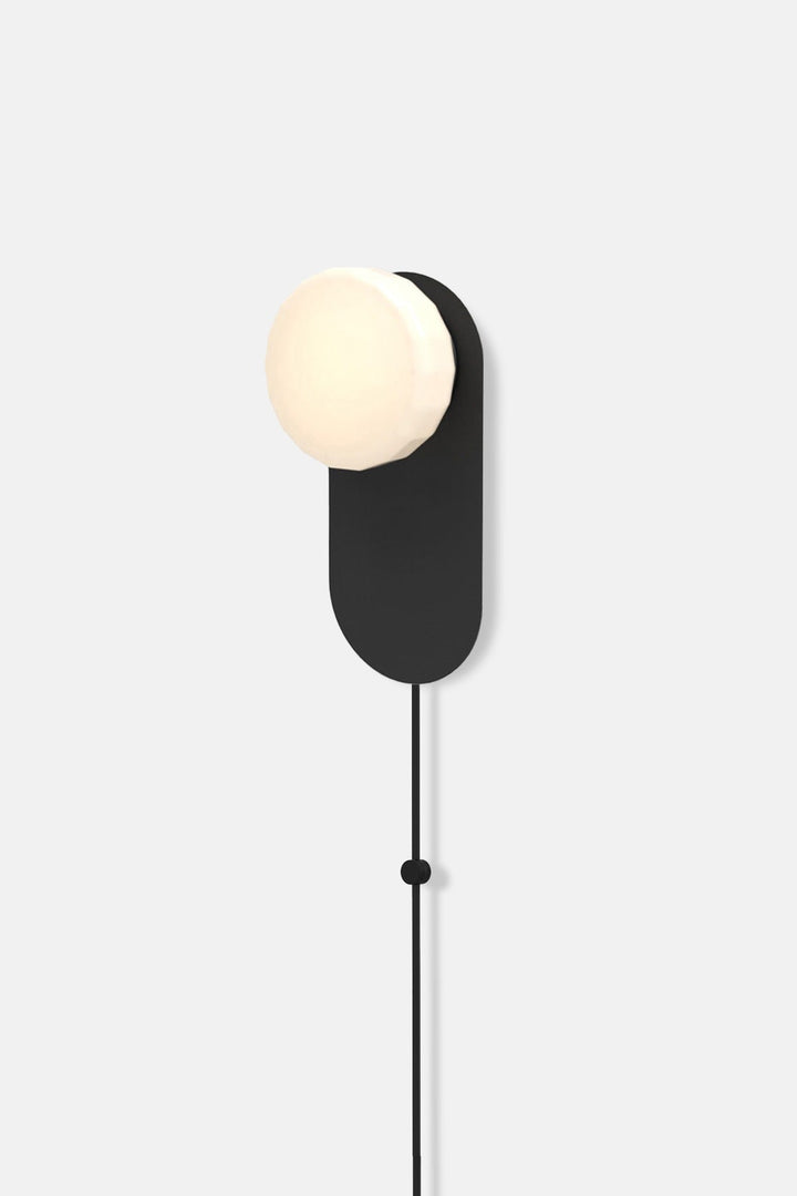 Pastille 1 Wayfind Corded - Faceted - RBW Lighting - Matte Black - 2700K (warm white) - Corded Plug - in (Bottom) / 120V Input - HORNE