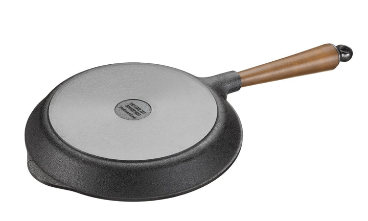 Skillet with Walnut Handle - 9.5" - SKEPPSHULT - Cookware - HORNE