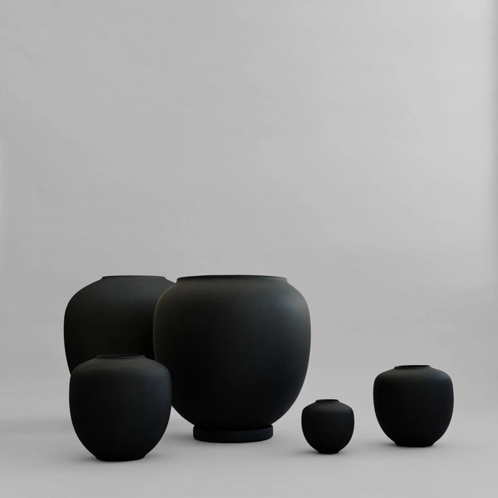 Sunao Plant Pot - 101 Copenhagen Vases - Black - HORNE