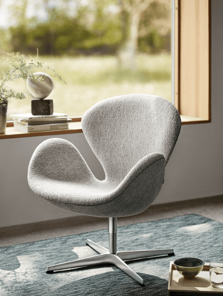 Swan™ Chair - Fritz Hansen - Chairs - Christianshavn - Beige - Brown Bronze - HORNE