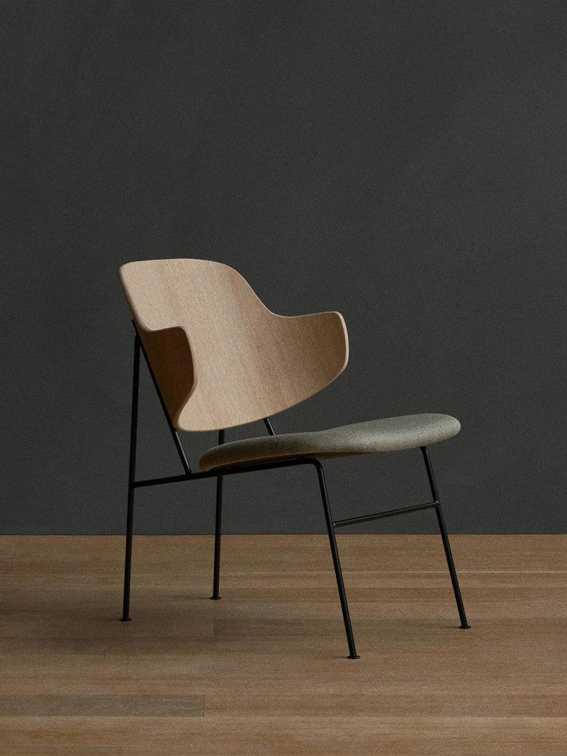 The Penguin Lounge Chair - Seat Upholstered - Audo Copenhagen Chairs - Walnut - Audo Bouclé 02 - HORNE