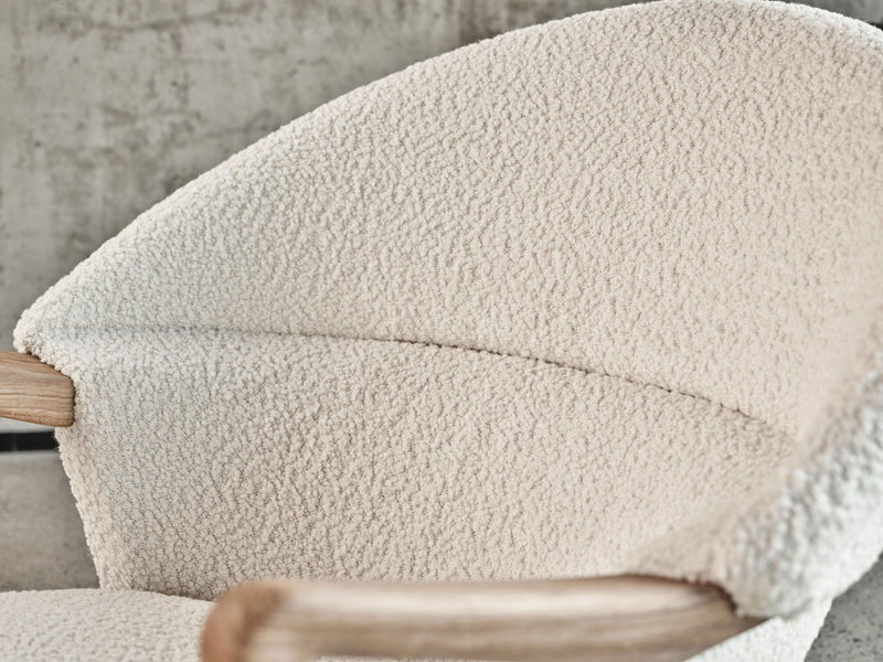 UnFluffy Lounge Chair - Eikund - Chairs - Oiled Oak - Elle - White - HORNE