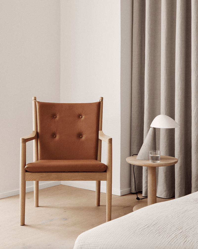 1788 Easy Chair - Oiled Oak - Fredericia - Chairs - Primo 88 Leather - HORNE