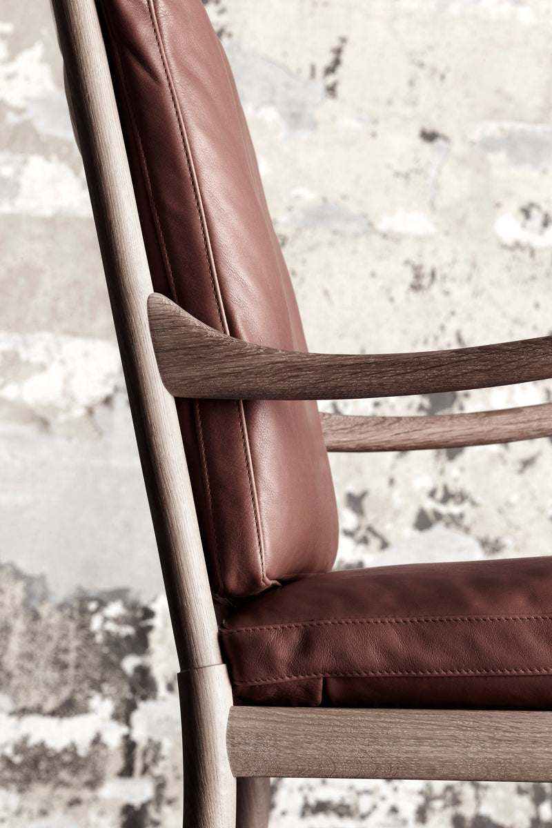 OW149 Colonial Chair - Carl Hansen & Son - Chairs - Oiled Oak/Thor 307 Leather - HORNE