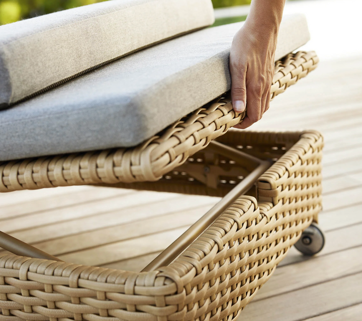 Rest Sunbed - Single - Cane Line - Outdoor Furniture - Grey Frame w/ Grey Natté Cushion - HORNE