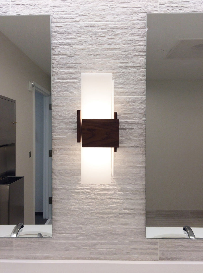 Acuo LED Sconce
